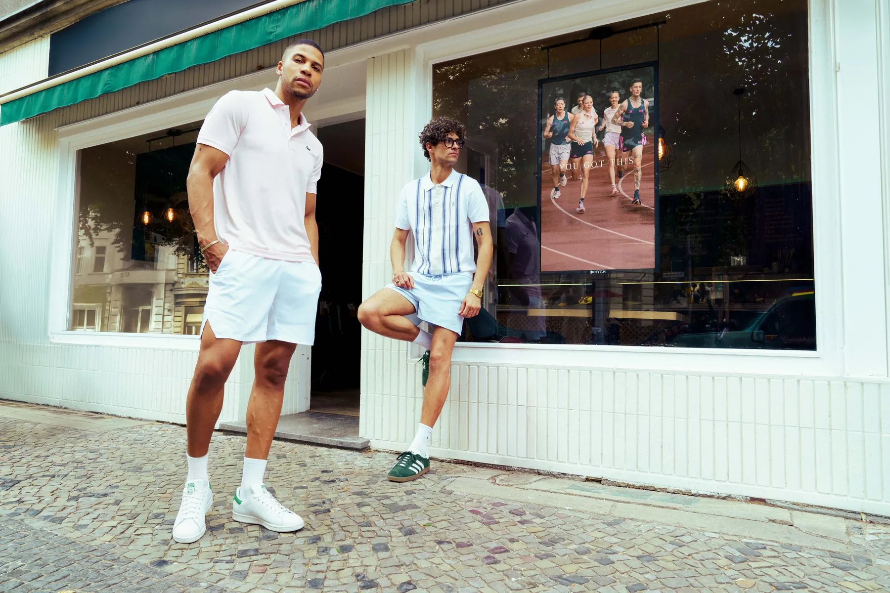 HYGH DOOH Kampagne — Schaufenster Adidas